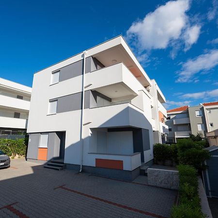 Relax Apartments Novalja Luaran gambar