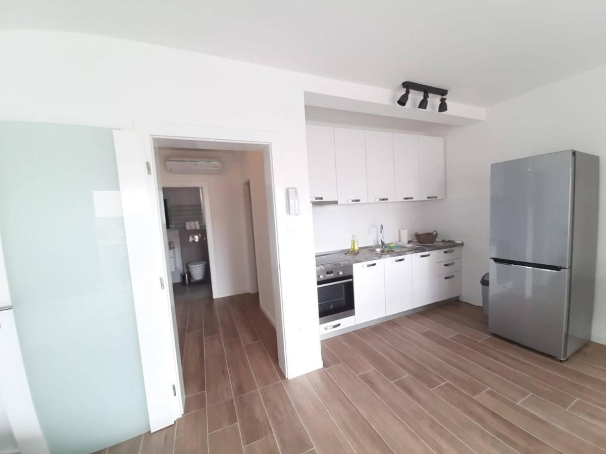 Relax Apartments Novalja Luaran gambar
