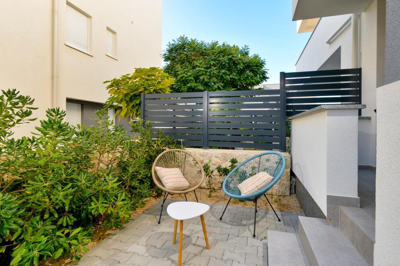 Relax Apartments Novalja Luaran gambar