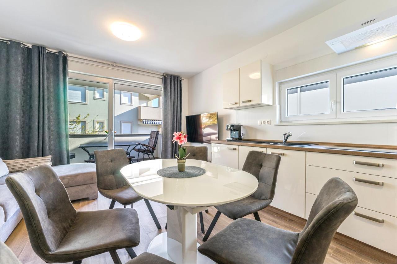 Relax Apartments Novalja Luaran gambar