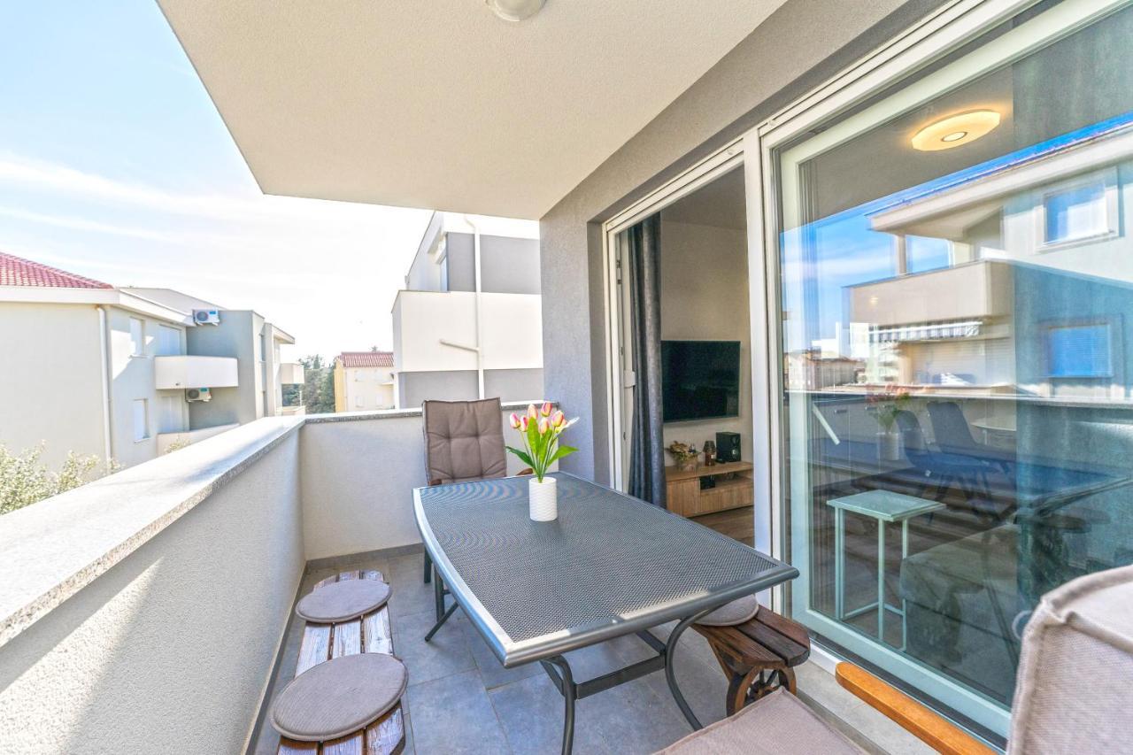 Relax Apartments Novalja Luaran gambar