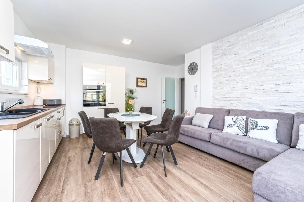Relax Apartments Novalja Luaran gambar