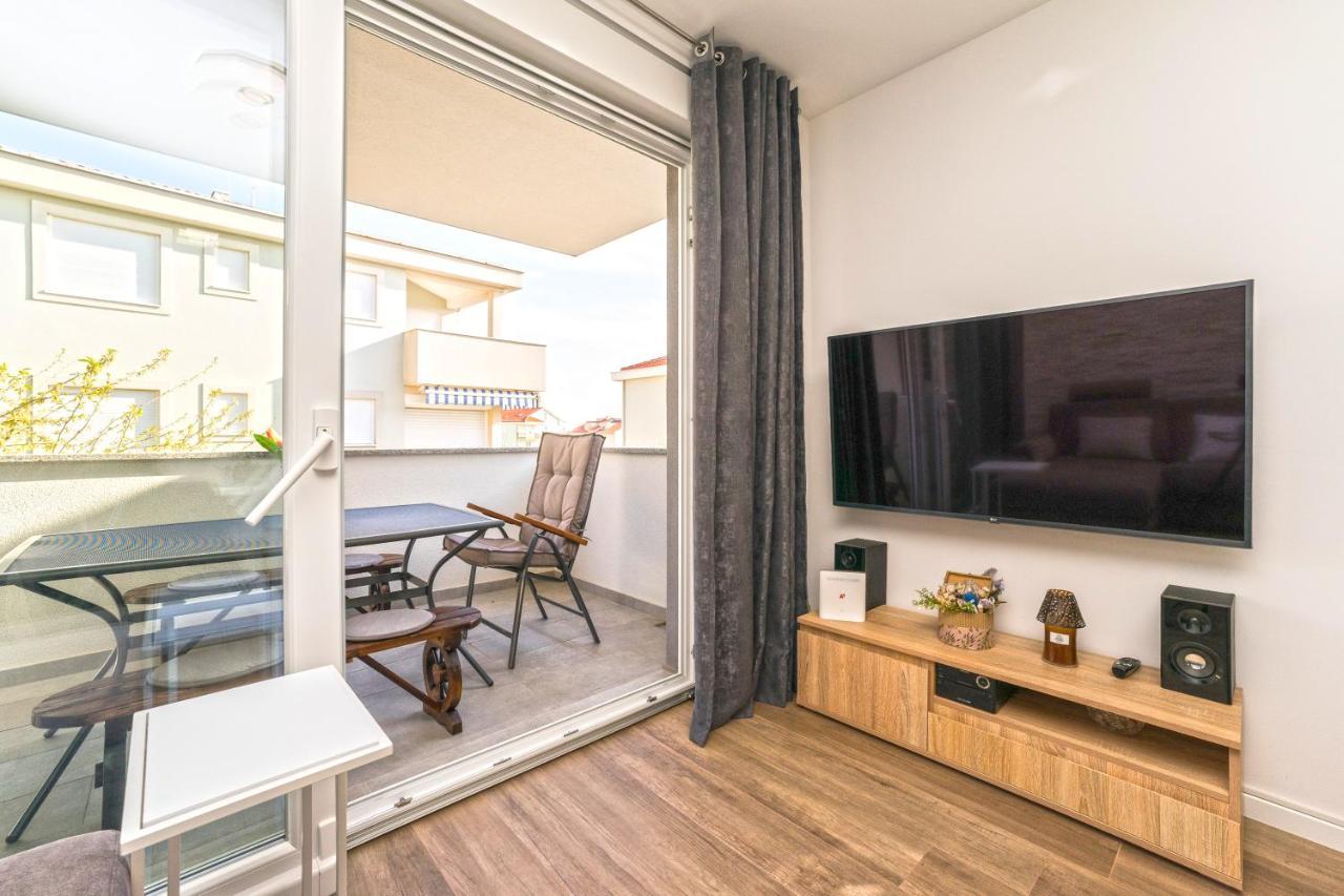 Relax Apartments Novalja Luaran gambar