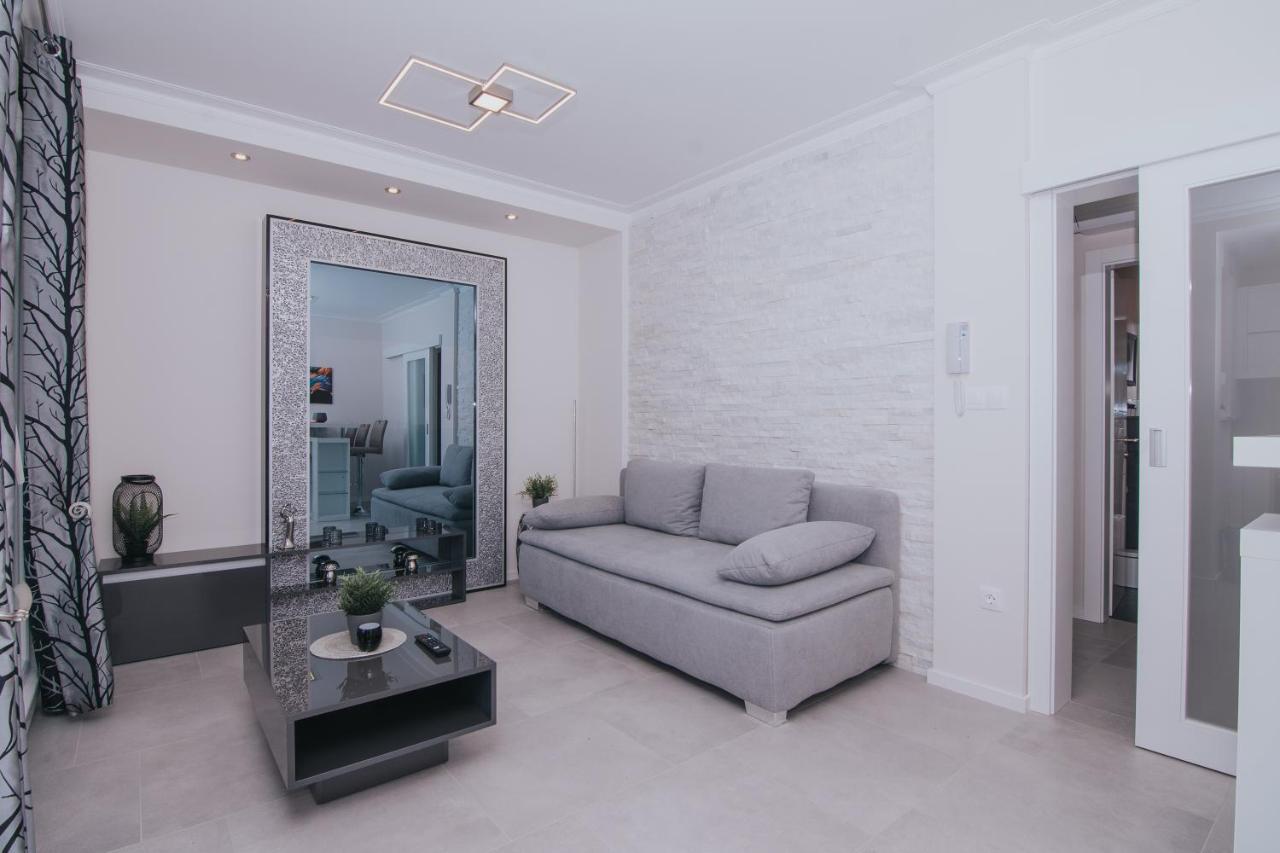 Relax Apartments Novalja Luaran gambar