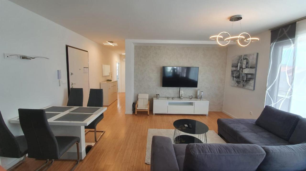 Relax Apartments Novalja Luaran gambar