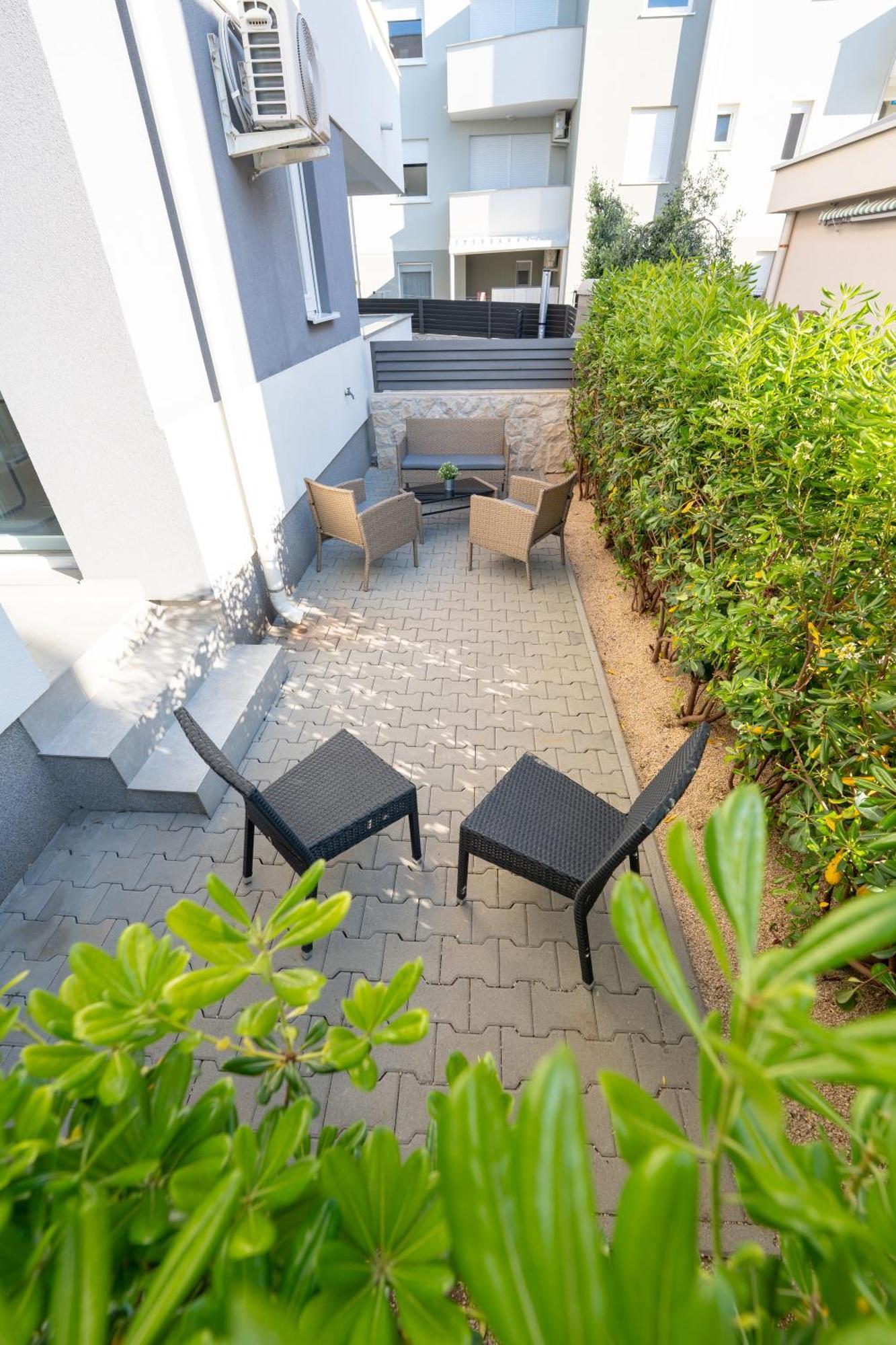 Relax Apartments Novalja Luaran gambar