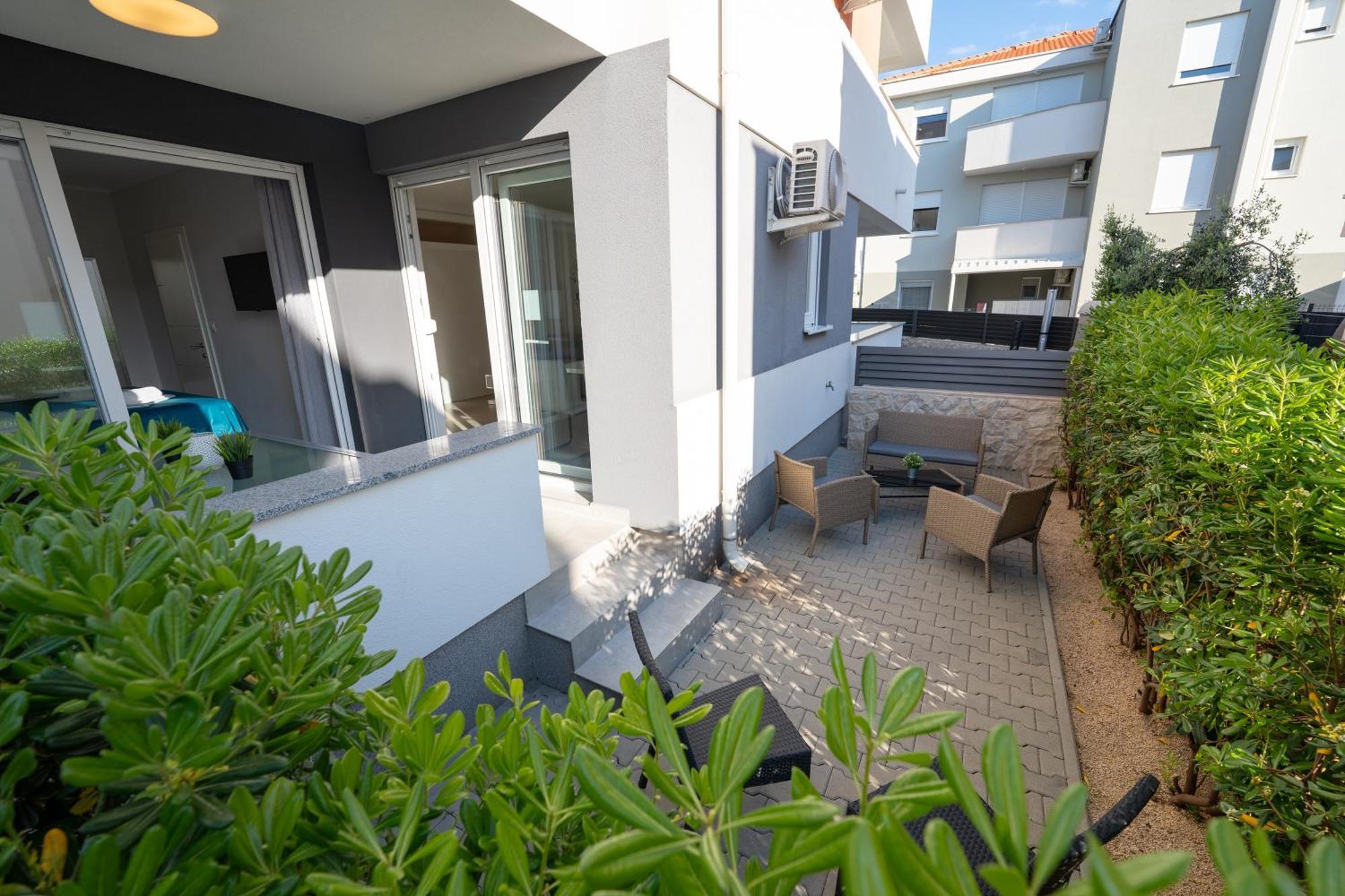 Relax Apartments Novalja Luaran gambar