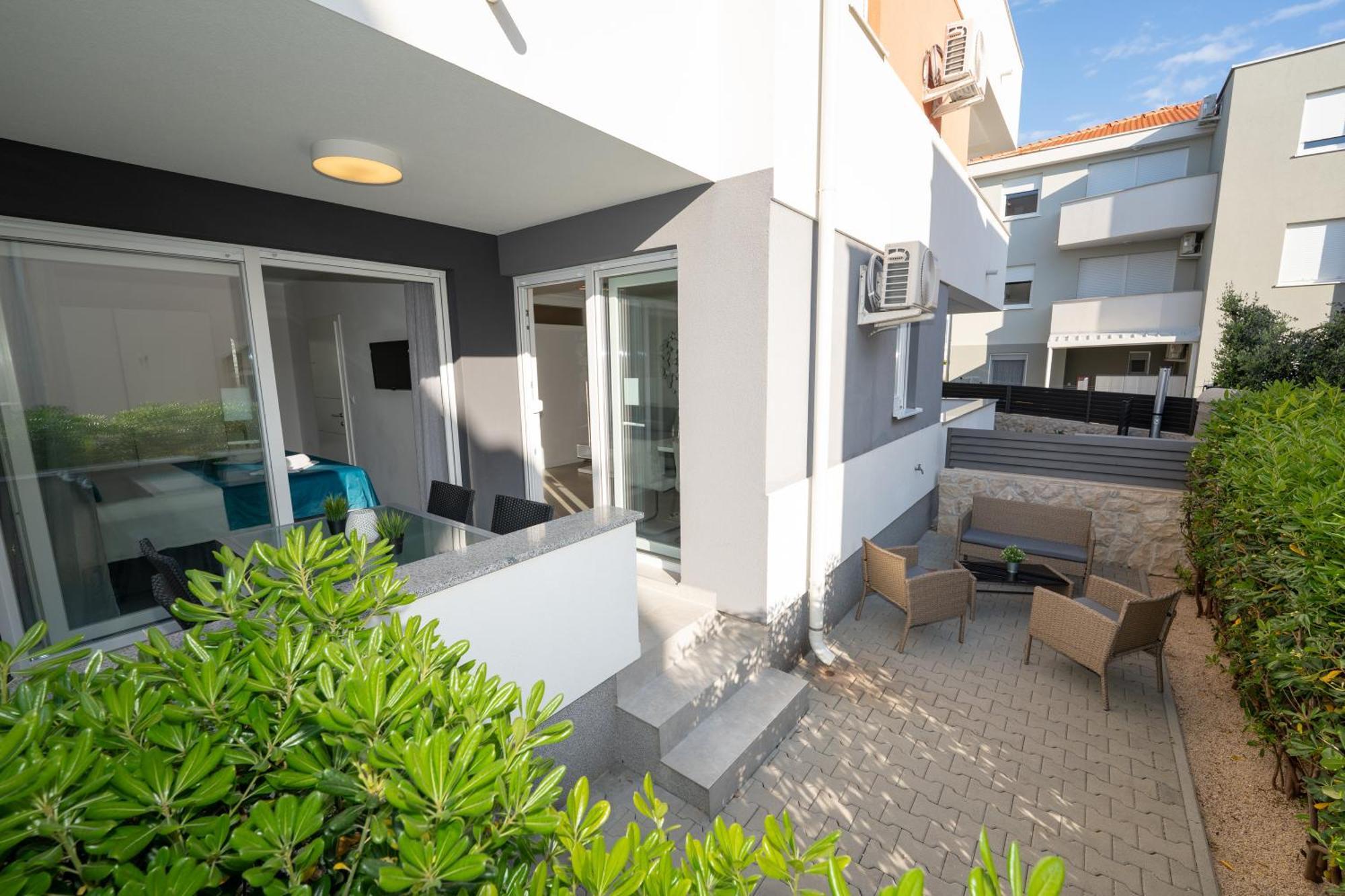 Relax Apartments Novalja Luaran gambar