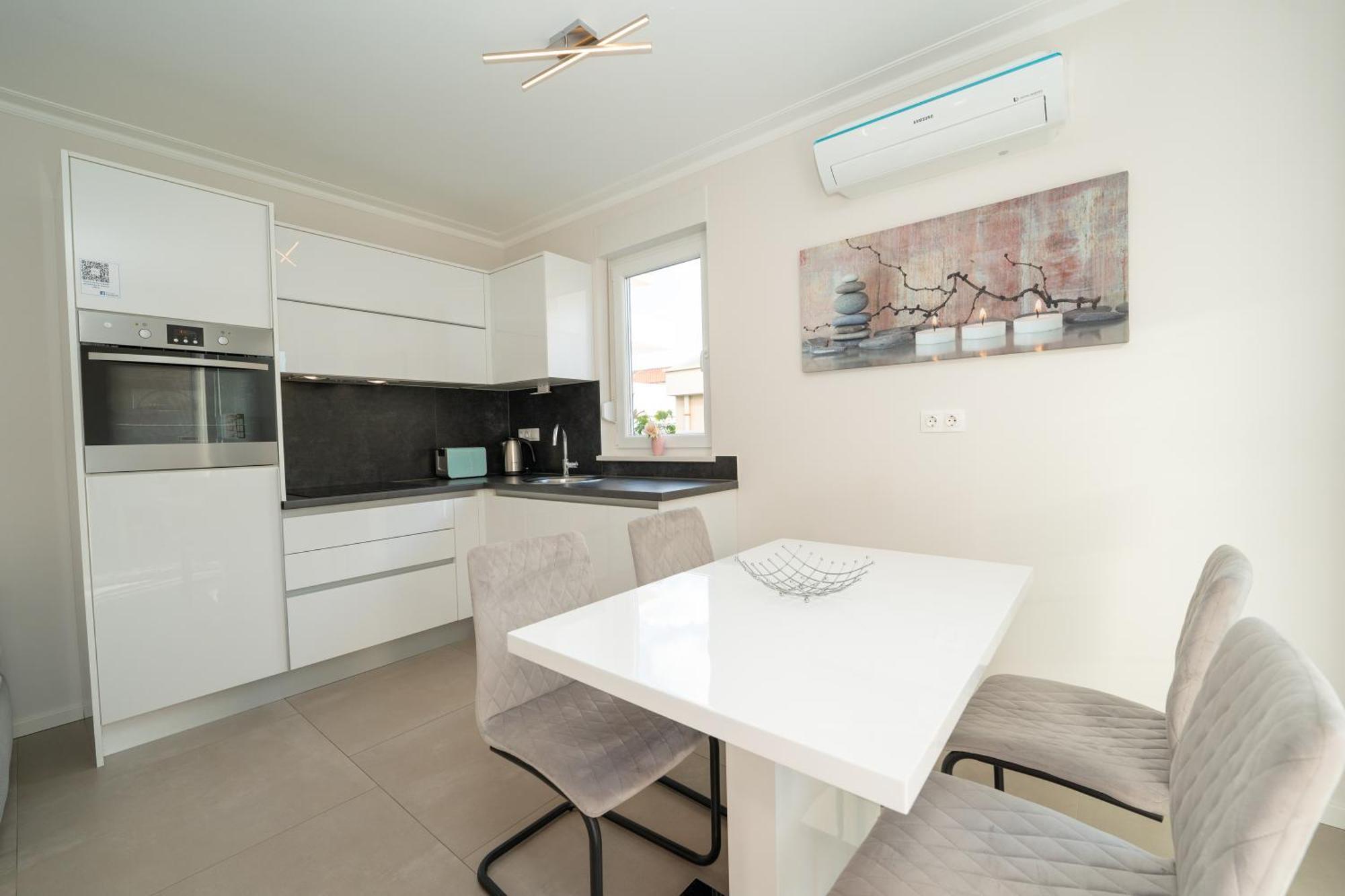 Relax Apartments Novalja Luaran gambar