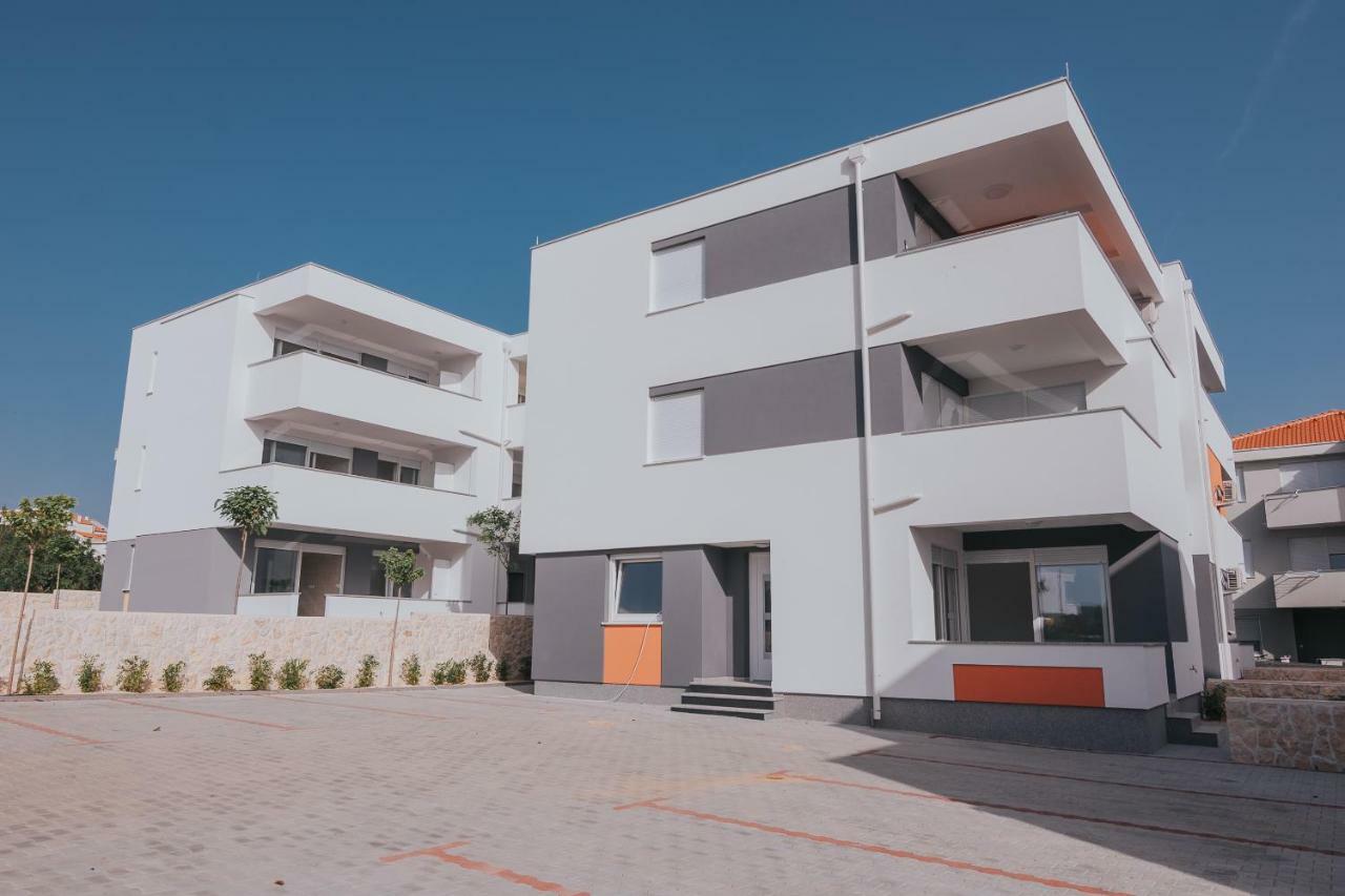 Relax Apartments Novalja Luaran gambar