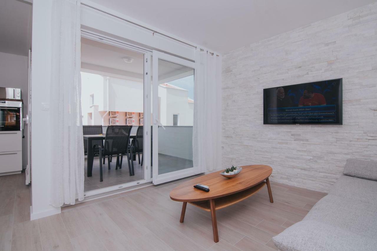 Relax Apartments Novalja Luaran gambar
