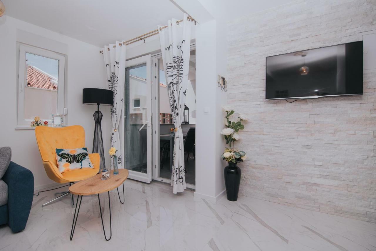Relax Apartments Novalja Luaran gambar