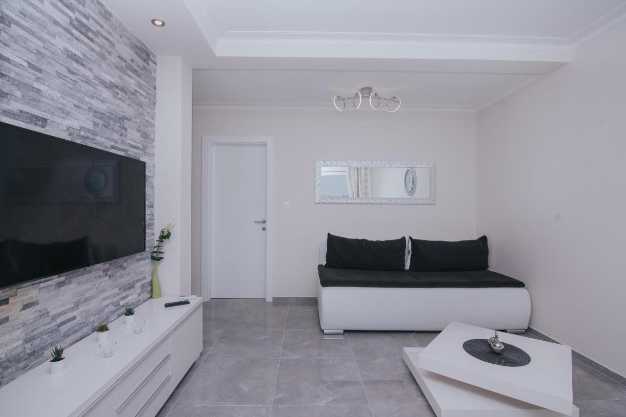 Relax Apartments Novalja Luaran gambar